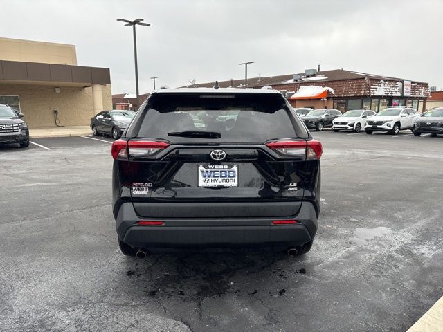 Used 2020 Black Toyota LE image 5