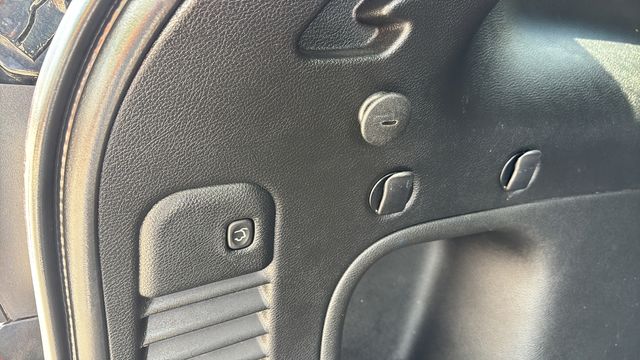 Used 2022 Black Jeep Laredo X image 34