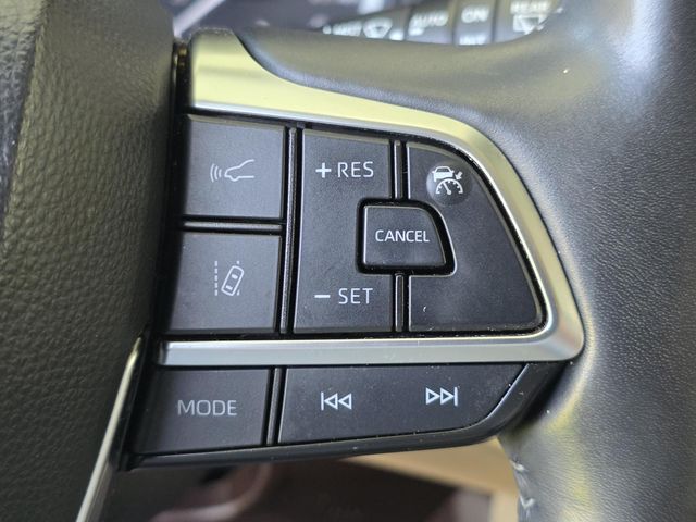 Used 2021 Toyota Highlander SUV