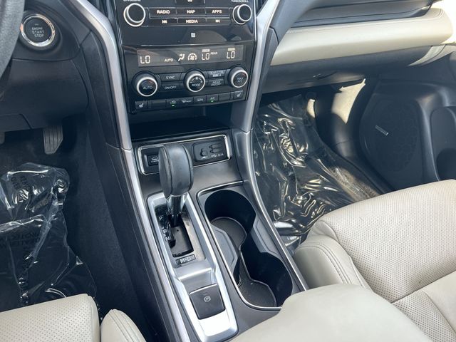 Used 2022 White Subaru Limited image 26