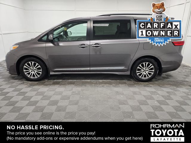 2020 Toyota Sienna XLE 3