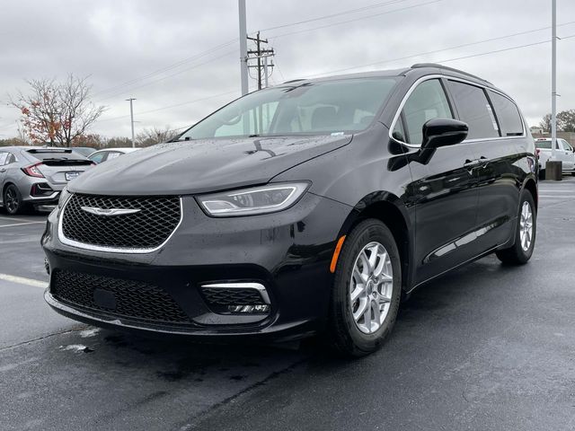 2022 Chrysler Pacifica Touring L 6