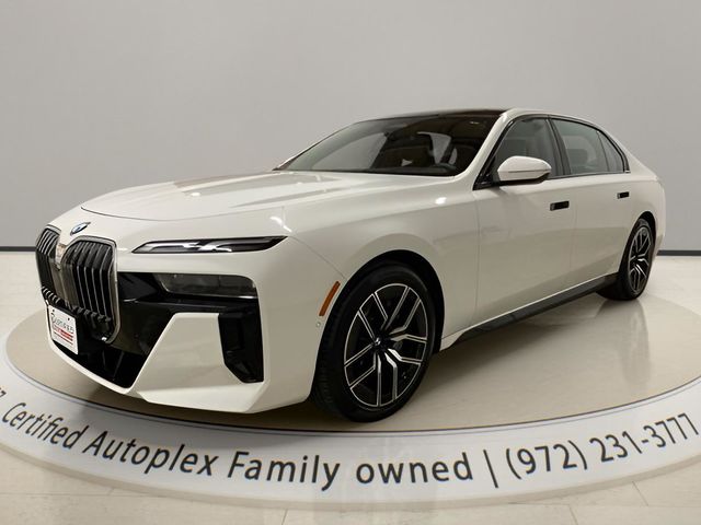White 2026 BMW 7 Series Sedan Rear-Wheel Drive 8-Speed Automatic