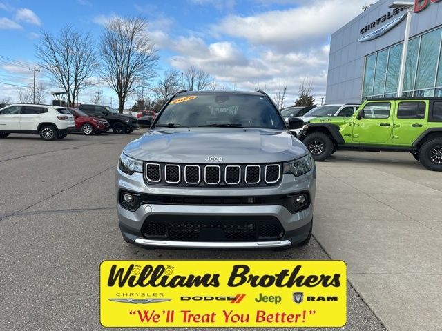 2024 Jeep Compass Limited - Silver Zynith Metallic Clearcoat exterior view 3
