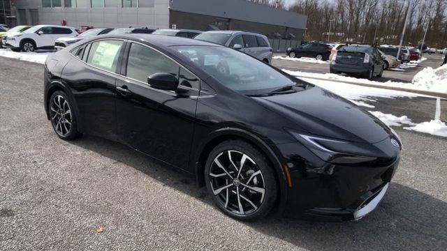 2024 Toyota Prius Prime XSE 2