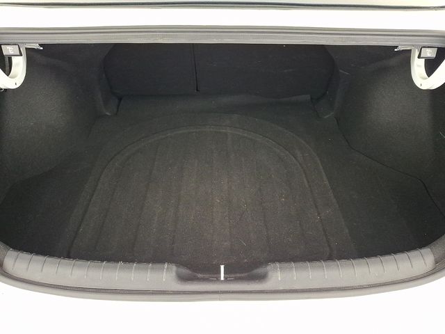 Used 2024 Hyundai Elantra Sedan