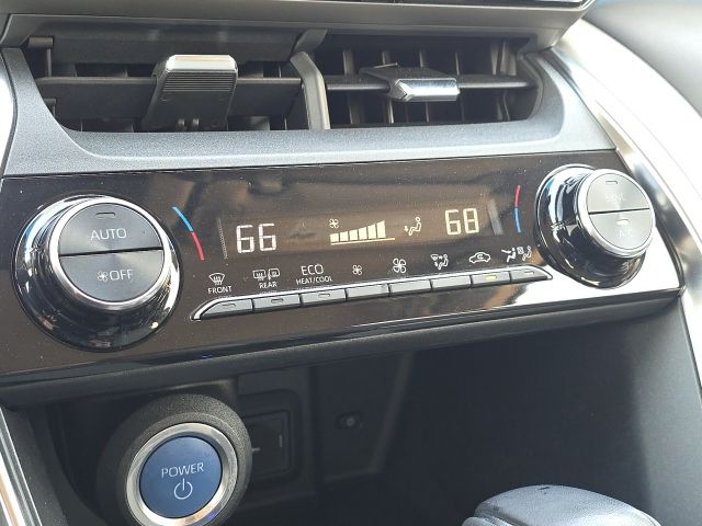 2022 Toyota Venza:C02564