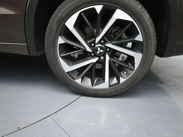 2022 Mitsubishi Outlander SEL Brown at North Houston Mitsubishi