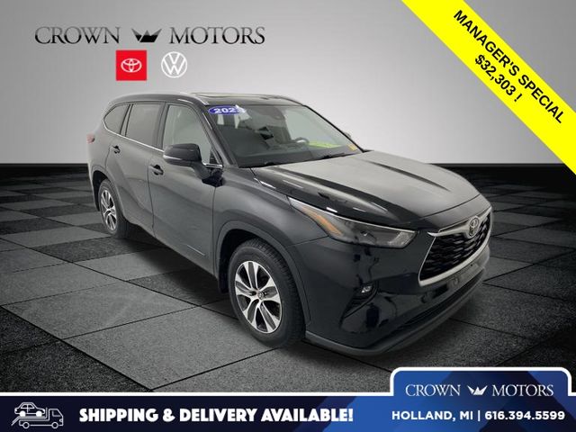 Midnight Black Metallic 2023 Toyota Highlander SUV / Crossover All-Wheel Drive 8-Speed Automatic