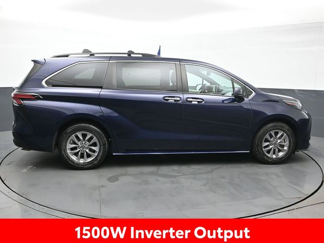 2022 Toyota Sienna XLE 8