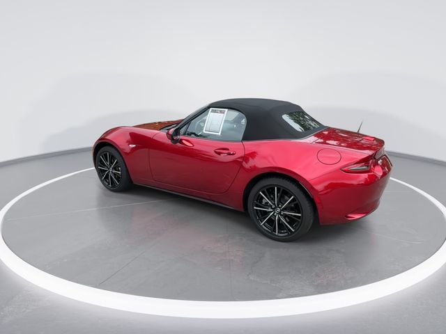 Used 2025 Red Mazda Grand Touring image 2