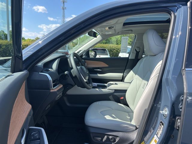 2026 Toyota Grand Highlander Limited - Photo 17