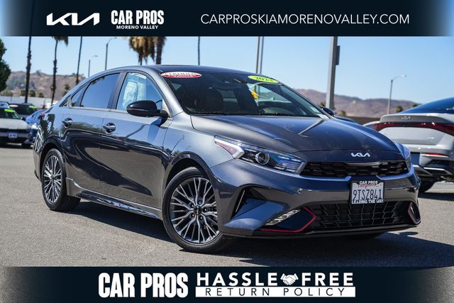 Gravity Gray 2023 Kia Forte Sedan Front-Wheel Drive Continuously Variable Transmission