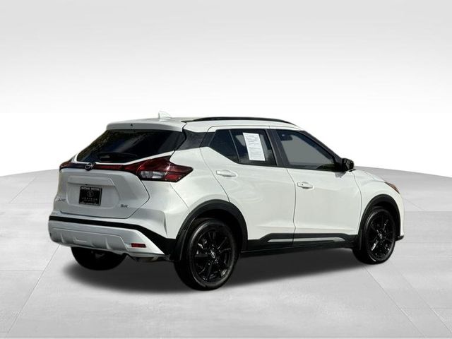 2023 Nissan Kicks SR 5