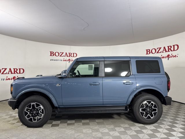 2025 Azure Gray Metallic Tri-Coat Ford Bronco Outer Banks 4X4 SUV