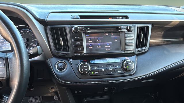 Used 2018 Gray Toyota XLE image 28