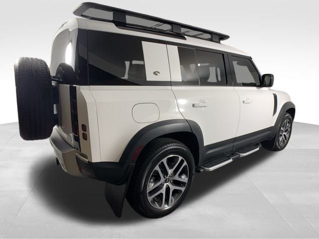 2023 Land Rover Defender 110 S 40