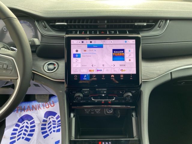 2025 Jeep Grand Cherokee Limited - Bright White Clearcoat exterior view 19