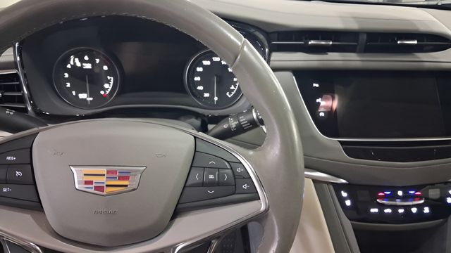 Used 2021 Cadillac XT5 SUV