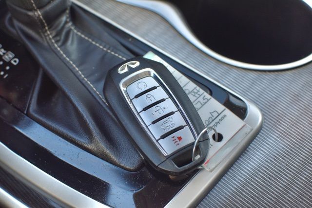 Used 2019 INFINITI QX60 LUXE 4D Sport Utility