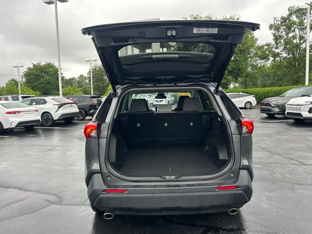 2023 Toyota RAV4 XLE - Photo 9