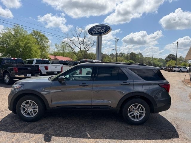 Carbonized Gray Metallic 2026 Ford Explorer Active RWD SUV / Crossover Rear-Wheel Drive Automatic