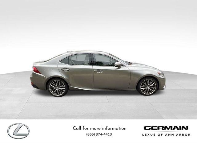 2016 Lexus IS 300 photo 6
