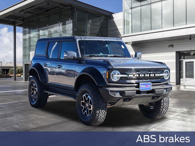 2023 Carbonized Gray Metallic Ford Bronco Outer Banks 4X4 SUV