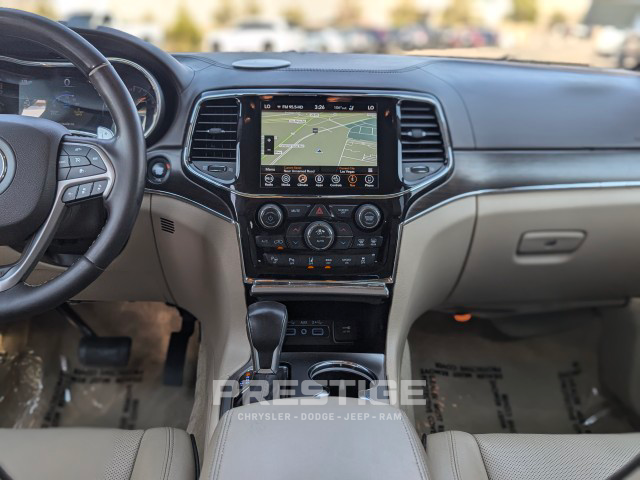 2019 Jeep Grand Cherokee Overland 17