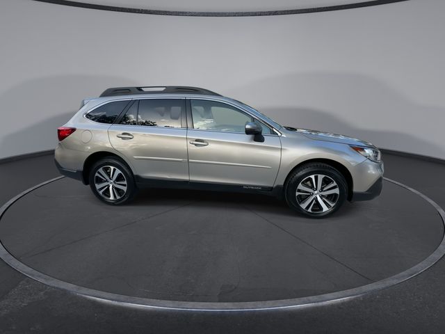 2019 Subaru Outback - $17,777