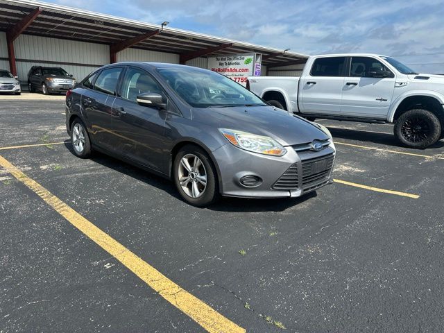 Sterling Gray Metallic 2014 Ford Focus SE Sedan Front-Wheel Drive 6-Speed Automatic