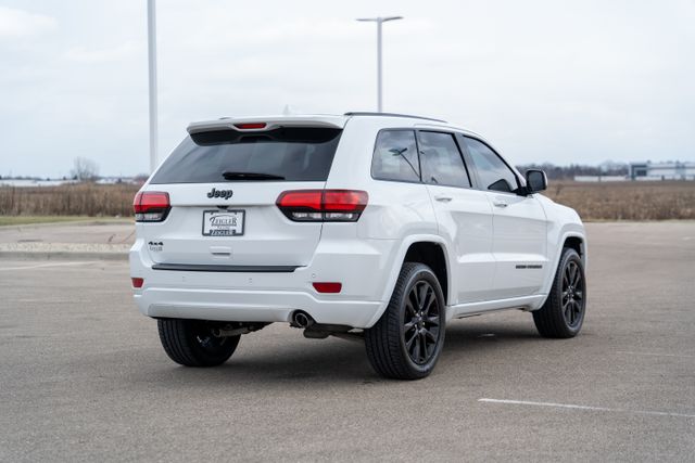 2018 Jeep Grand Cherokee Altitude 7