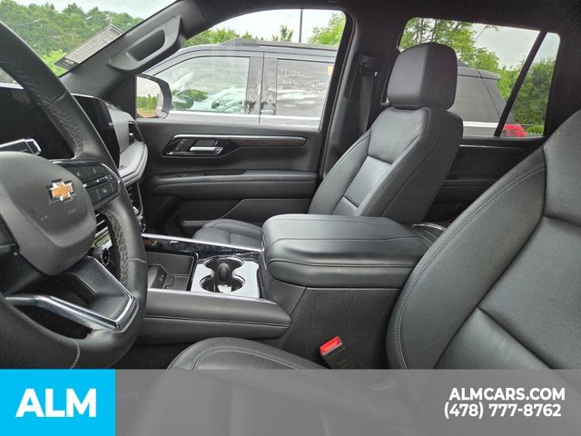 Used 2025 Black Chevrolet LT image 5