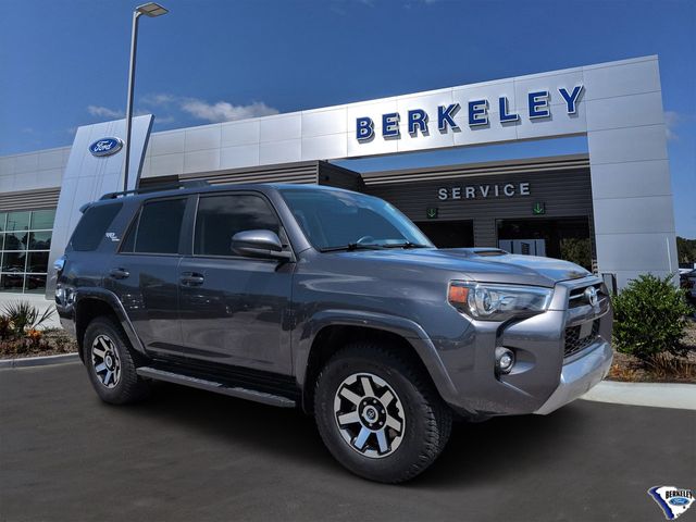 Magnetic Gray Metallic 2022 Toyota 4Runner SUV / Crossover Four-Wheel Drive 5-Speed Automatic
