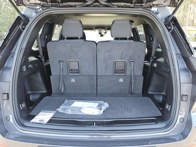 2026 Jeep Grand Cherokee L Laredo 4x4