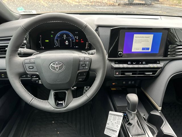 2025 Toyota Camry SE 7