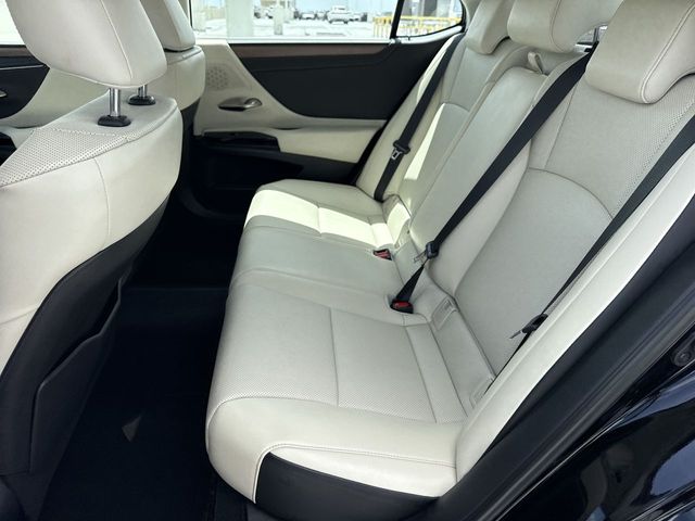 Used 2024 Lexus ES Sedan