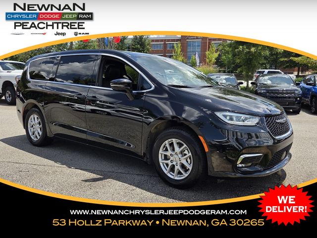 Diamond Black 2025 Chrysler Pacifica Minivan Front-Wheel Drive 9-Speed Automatic