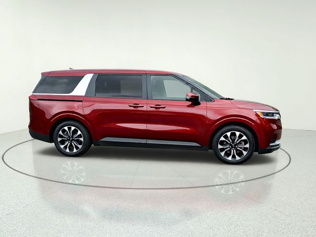 Used 2022 Kia Carnival Van
