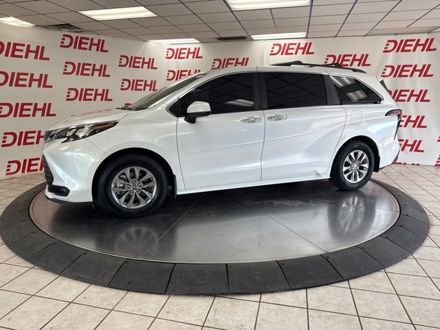 Used 2025 Toyota Sienna Van
