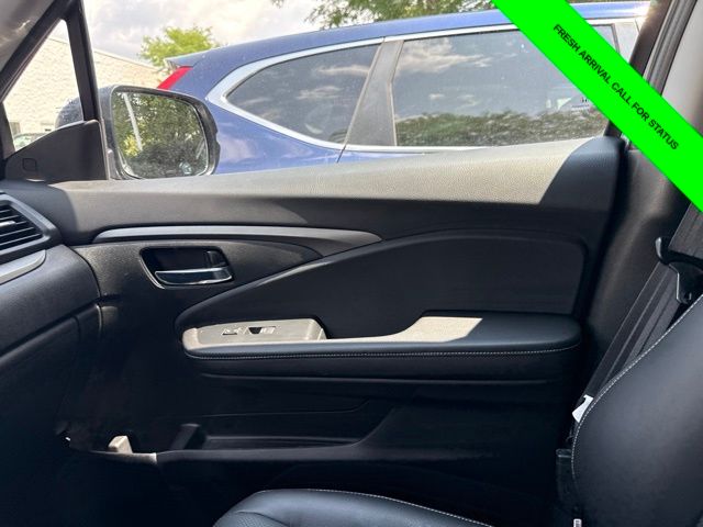 Certified Used 2025 Sonic Gray Pearl Honda RTL image 31