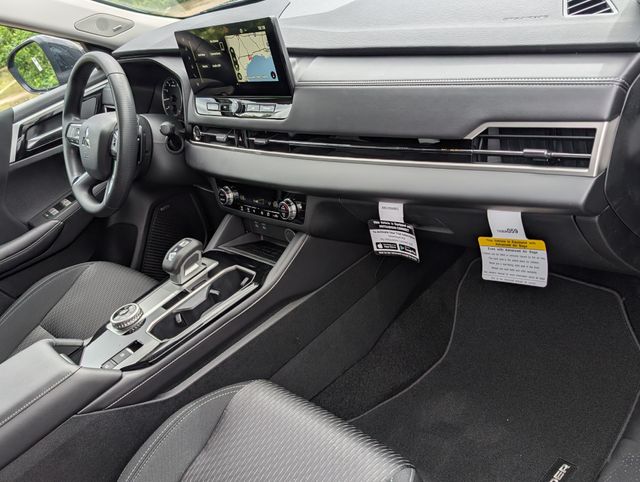 2026 Mitsubishi Outlander ES Black at DeMontrond Gulf Freeway
