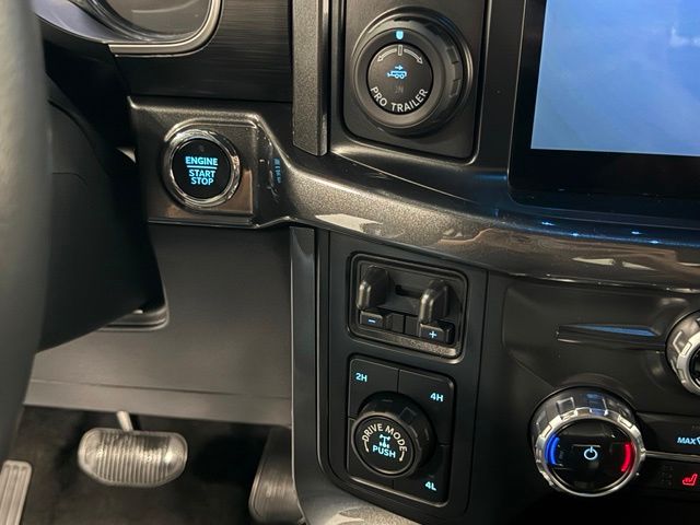 Used 2022 Blue Ford XLT image 13