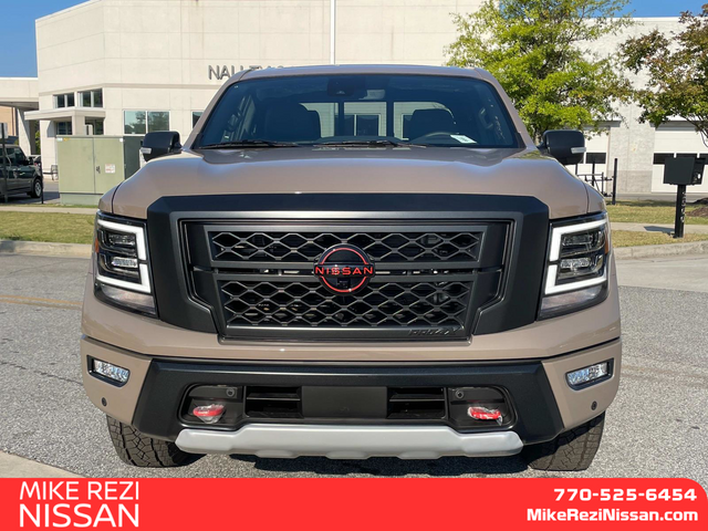 2024 Nissan Titan PRO-4X 6