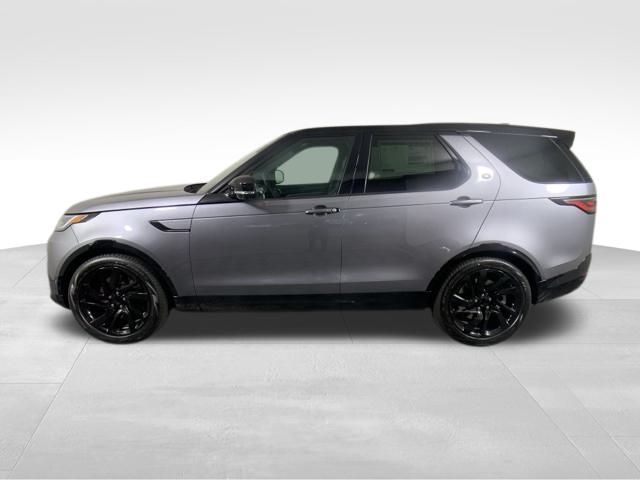 2025 Land Rover Discovery Dynamic SE 4