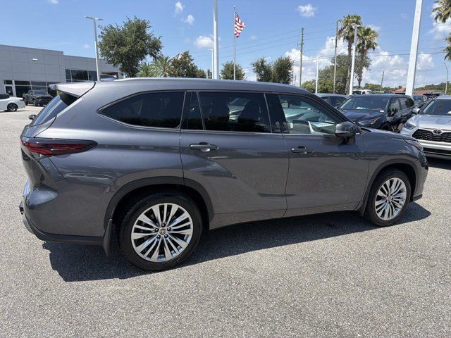 Used 2024 Toyota Highlander SUV