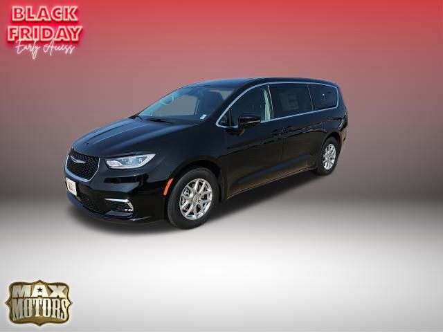 2024 Chrysler Pacifica Touring L 3