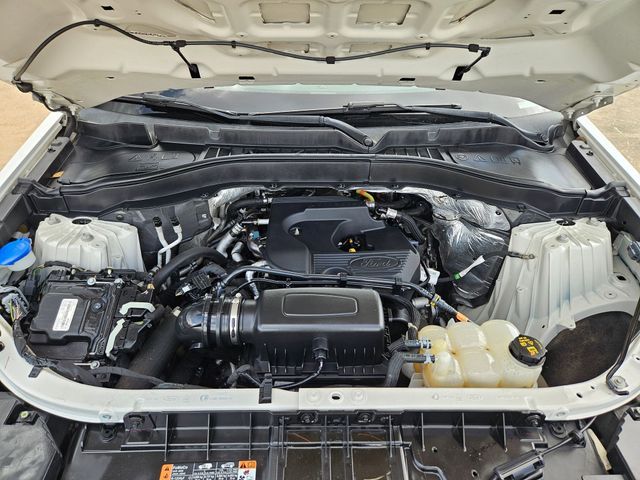 Used 2020 White Ford XLT image 29