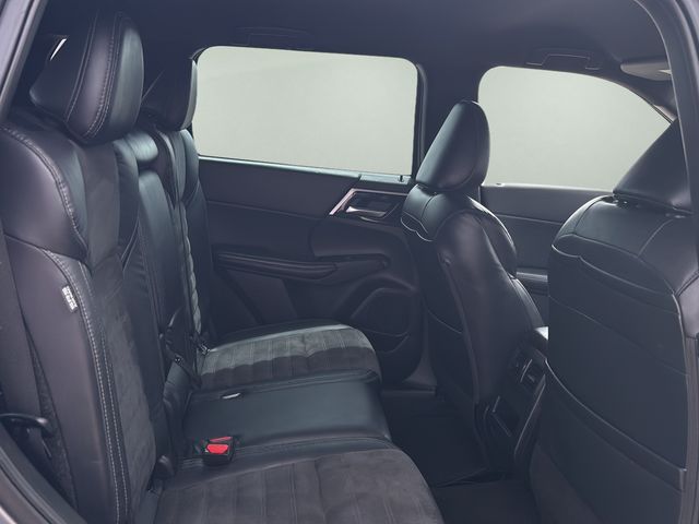 Used 2023 Mitsubishi Outlander SUV