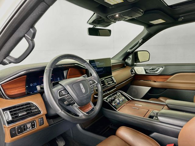 Thumbnail: 2023 Lincoln Navigator - 9